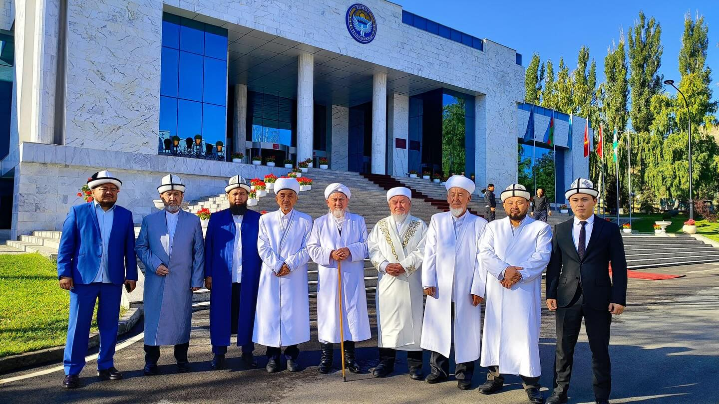 ЭЛ АРАЛЫК КЫЗМАТТАШТЫК